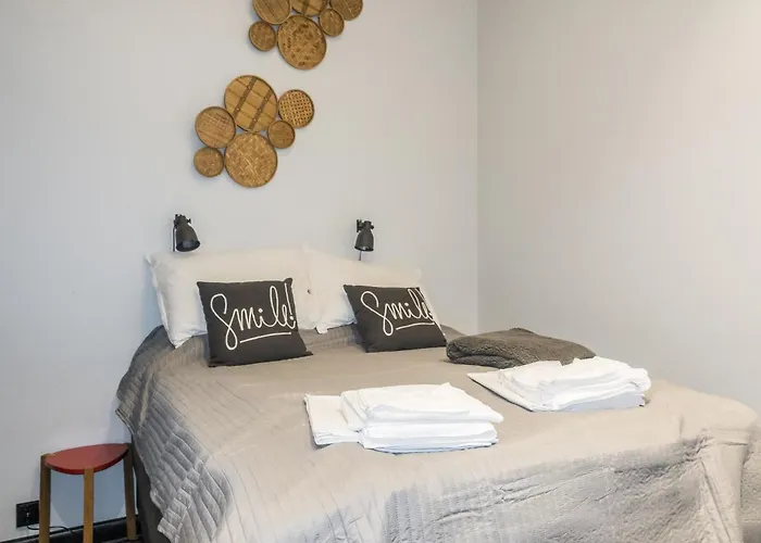 Cranberry C4 By Interhome